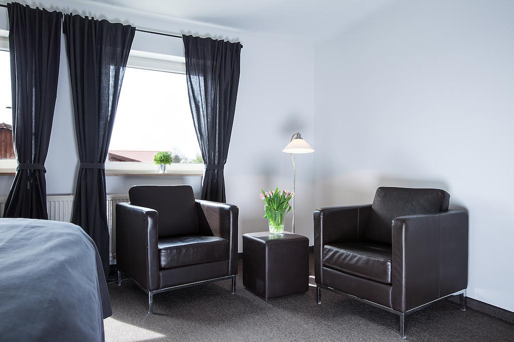 Alpengluehen Smart Hotel Olching Phòng bức ảnh