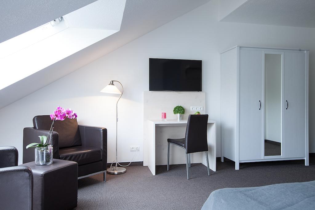 Alpengluehen Smart Hotel Olching Ngoại thất bức ảnh