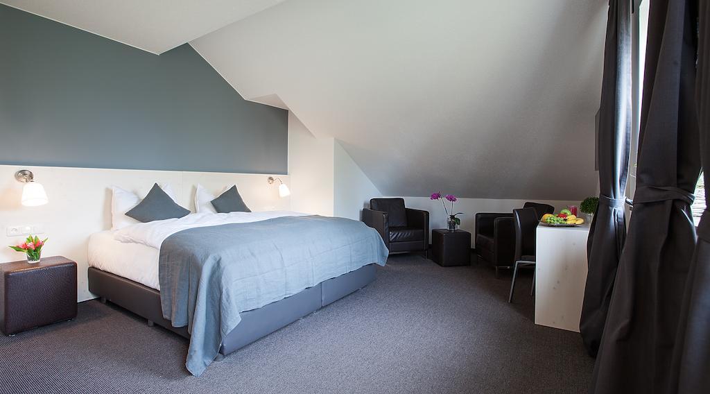 Alpengluehen Smart Hotel Olching Phòng bức ảnh