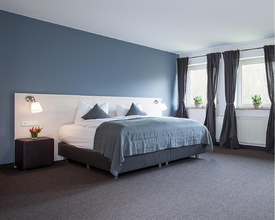 Alpengluehen Smart Hotel Olching Phòng bức ảnh